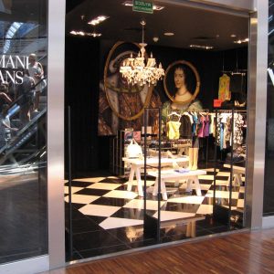 Armani Versace Jeans Bramki antykradzieżowe Amersec Galeria Rzeszów